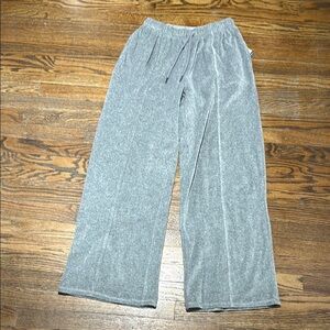 Gray Wide-Leg Pants with Elastic Waistband and Soft Knit Fabric